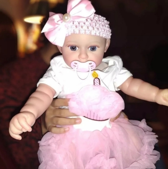 17 inch Beautiful Baby Doll - Picture 6 of 14